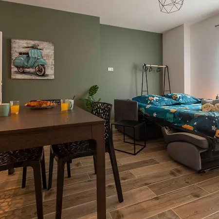 Loc Trotteur Le Romarin Gare Sncf De Apartamento *