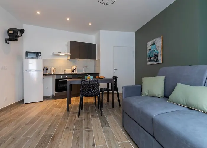 Loc Trotteur Le Romarin Gare Sncf De Apartment Lourdes